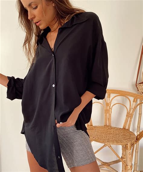 oversized linen shirt for women.